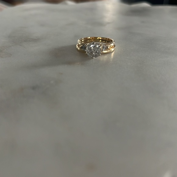 COPY - Engagement/wedding ring size 5 - Picture 5 of 7